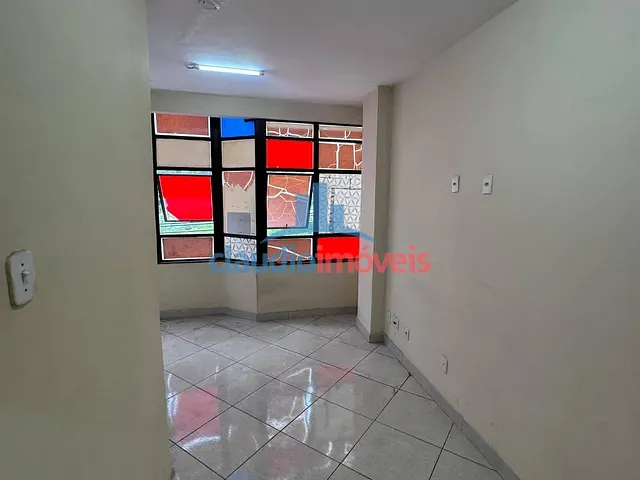 Sala à venda, no bairro Centro em Barra Mansa