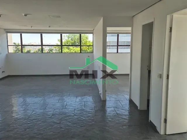 Sala à venda ou para alugar, no bairro Rudge Ramos em São Bernardo do Campo