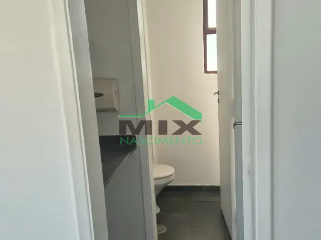Sala à venda ou para alugar, no bairro Rudge Ramos em São Bernardo do Campo
