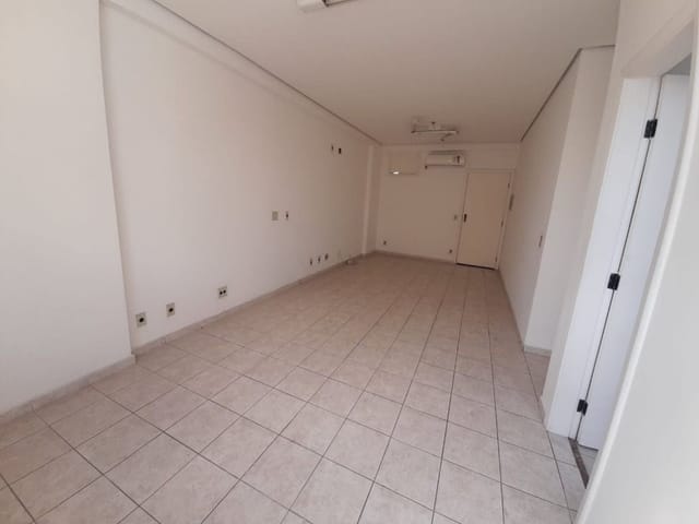 Foto do Sala - Sala para alugar, 28 m² por R$ 800,00/mês - Vila Adyana - São José dos Campos/SP | RUSSI IMÓVEIS