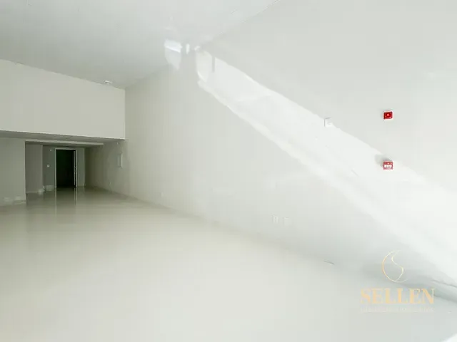 Sala com 65m², à venda, no bairro Pioneiros em Balneário Camboriú