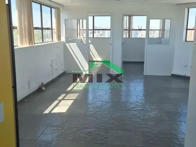 Sala à venda ou para alugar, no bairro Rudge Ramos em São Bernardo do Campo