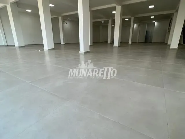 Sala com 400m², para alugar, no bairro Centro em Concórdia