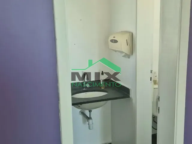 Sala à venda ou para alugar, no bairro Rudge Ramos em São Bernardo do Campo