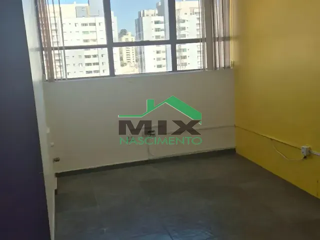 Sala à venda ou para alugar, no bairro Rudge Ramos em São Bernardo do Campo