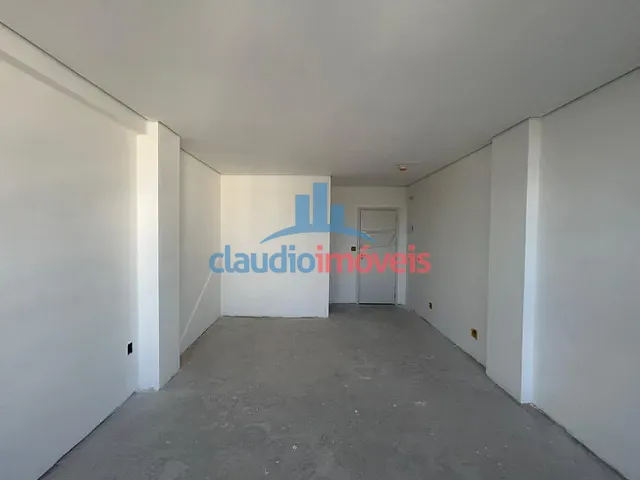 Sala para alugar, no bairro Ano Bom em Barra Mansa