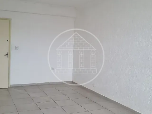 Sala com 30m², para alugar, no bairro Cidade Dutra em São Paulo