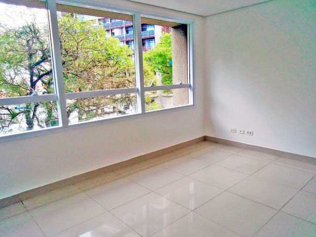 Sala com 33m², à venda ou para alugar, no bairro Bela Vista em São Paulo