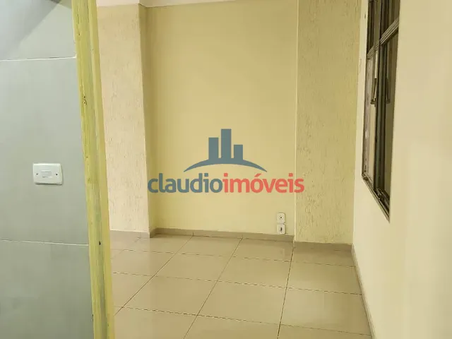 Sala à venda ou para alugar, no bairro Centro em Barra Mansa