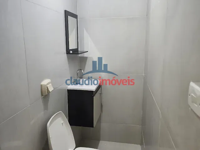 Sala à venda ou para alugar, no bairro Centro em Barra Mansa