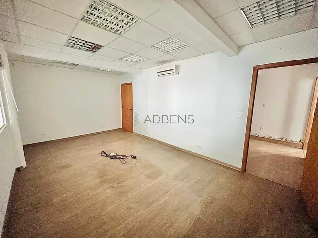 Sala à venda ou para alugar, no bairro Centro em São Paulo