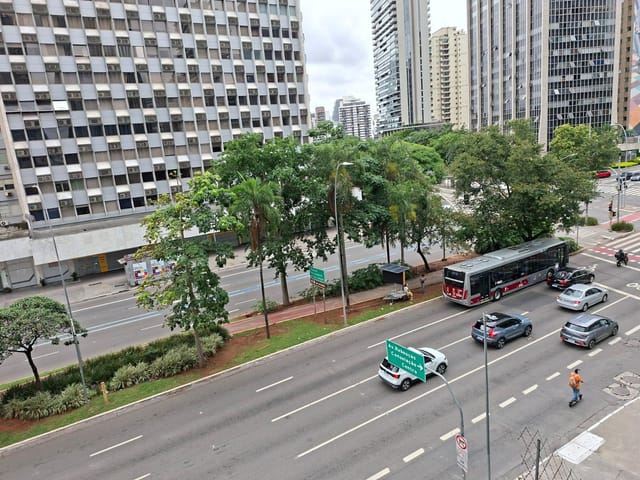 Sala com 23m², para alugar, no bairro Jardim Paulistano em São Paulo
