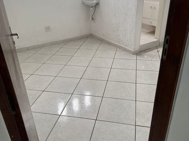 Sala com 15m², para alugar, no bairro Ipiranga em São Paulo