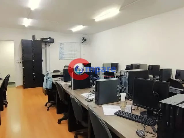 Sala à venda, no bairro Vila Pedro Moreira em Guarulhos