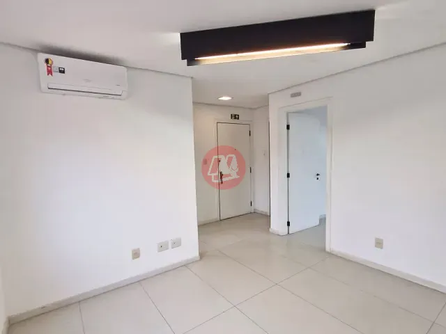 Sala para alugar, no bairro Rio Branco em Porto Alegre