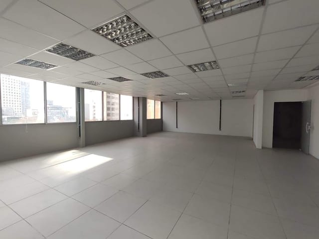 Sala com 121m², para alugar, no bairro República em São Paulo