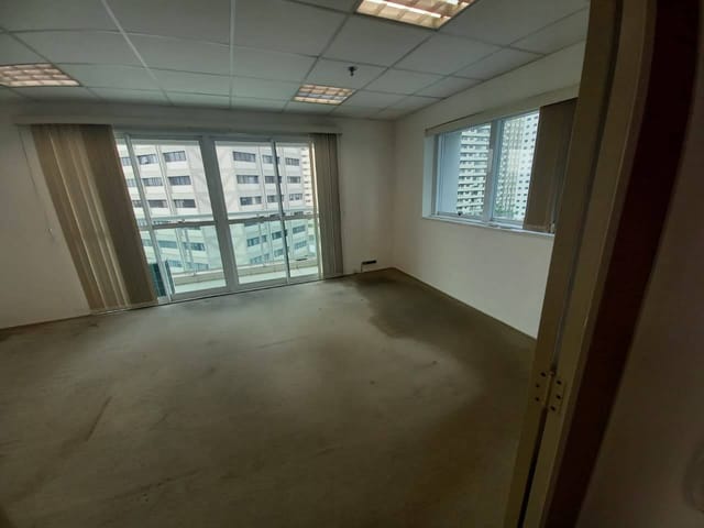 Sala para alugar, no bairro Santo Amaro em São Paulo