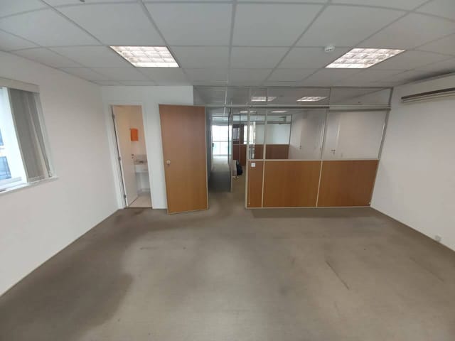 Sala para alugar, no bairro Santo Amaro em São Paulo