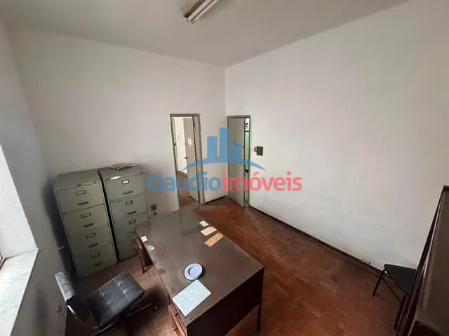 Sala com 24m², à venda, no bairro Centro em Barra Mansa