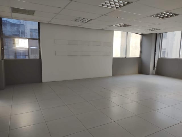 Sala com 121m², para alugar, no bairro República em São Paulo