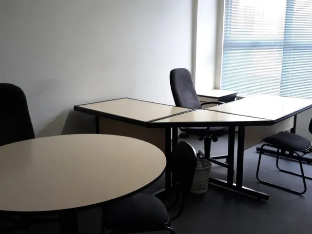 Sala à venda, no bairro Santo Amaro em São Paulo