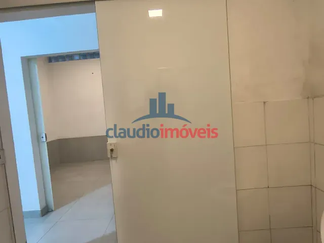 Sala 1 quarto e 1 banheiro, para alugar, no bairro Centro em Barra Mansa