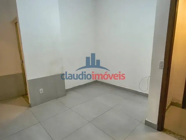 Sala 1 quarto e 1 banheiro, para alugar, no bairro Centro em Barra Mansa