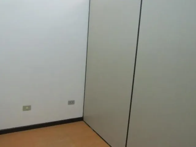Sala para alugar, no bairro Centro em Curitiba
