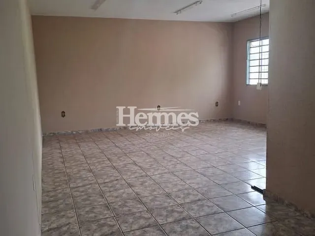 Loja com 50m², para alugar, no bairro Santa Cecília em Paulínia
