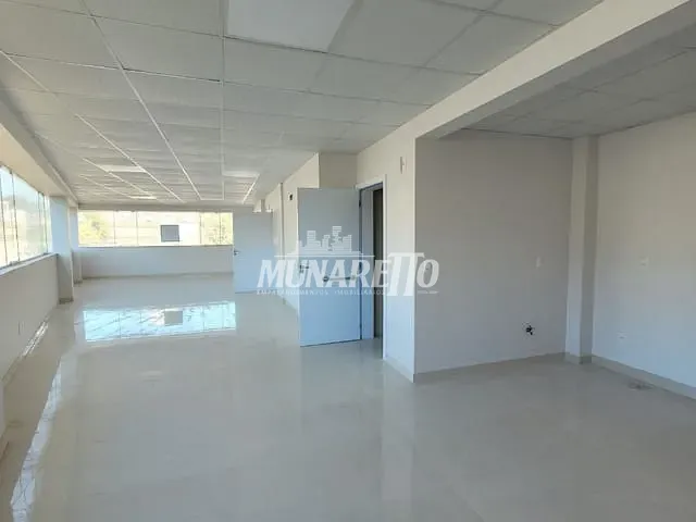 Sala com 70m², para alugar, no bairro Centro em Concórdia