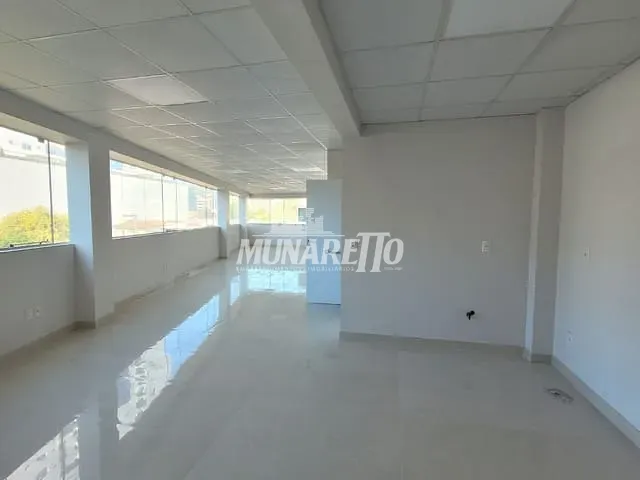 Sala com 70m², para alugar, no bairro Centro em Concórdia
