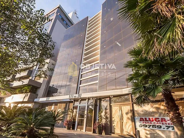 Sala à venda, no bairro Três Figueiras em Porto Alegre