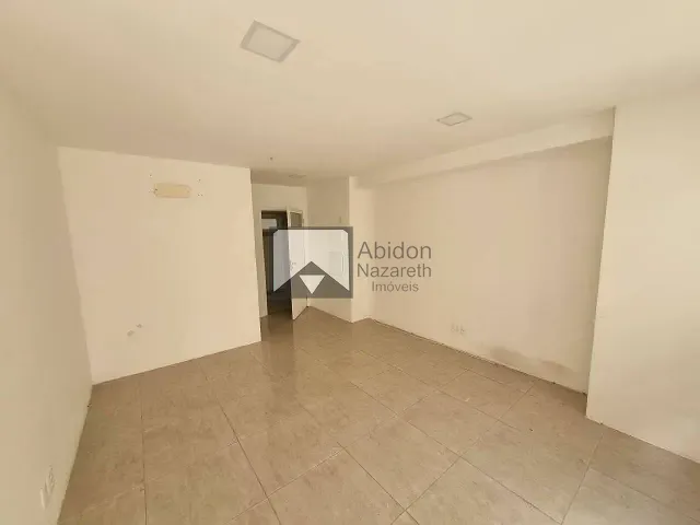Sala com 30m², para alugar, no bairro São Domingos em Niterói