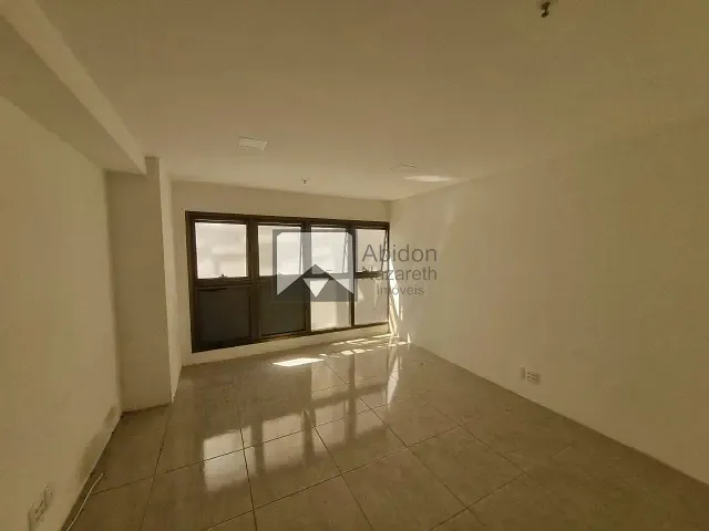Sala com 30m², para alugar, no bairro São Domingos em Niterói