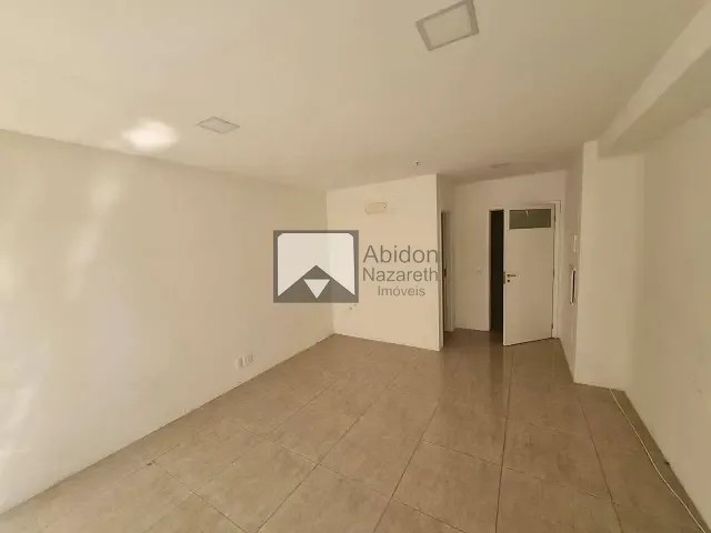 Sala com 30m², para alugar, no bairro São Domingos em Niterói