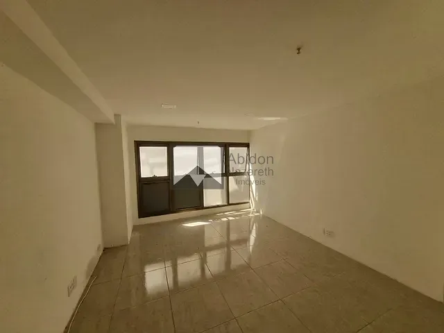 Sala com 30m², para alugar, no bairro São Domingos em Niterói