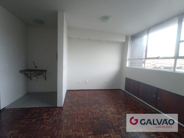 Sala para alugar, no bairro Centro Cívico em Curitiba