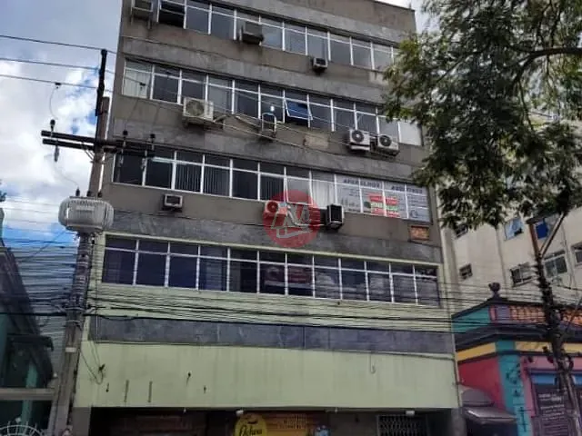 Sala à venda ou para alugar, no bairro Floresta em Porto Alegre