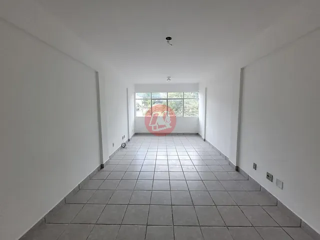 Sala à venda ou para alugar, no bairro Floresta em Porto Alegre