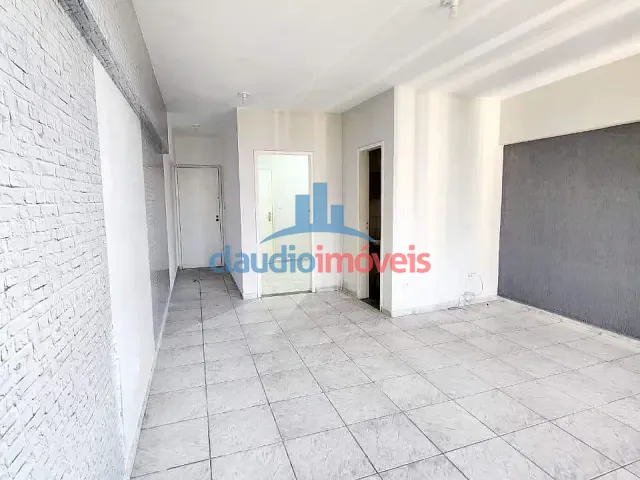 Sala à venda ou para alugar, no bairro Centro em Barra Mansa