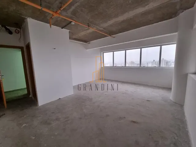 Sala à venda, no bairro Centro em Santo André