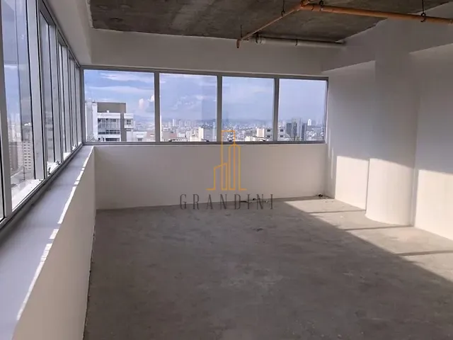 Sala à venda, no bairro Centro em Santo André