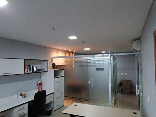 Foto do Sala - Sala Comercial à Venda no Edifício Osvaldo Cruz com planejados no Centro o | RUSSI IMÓVEIS