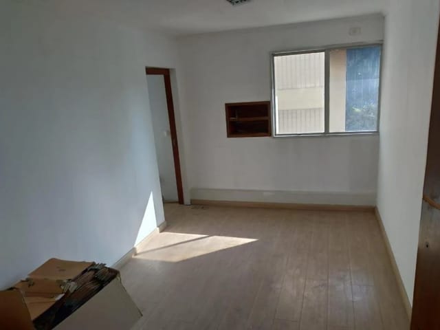 Sala à venda, no bairro Vila Mariana em São Paulo