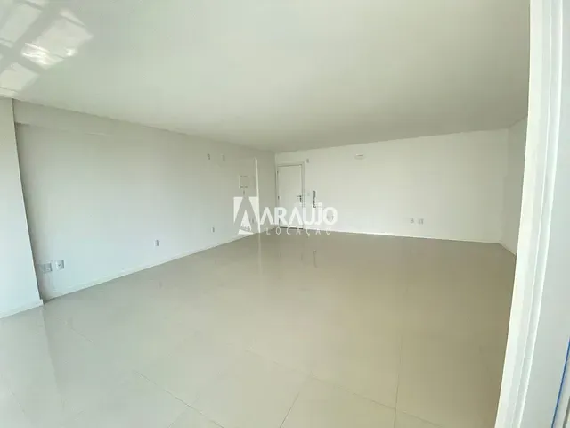 Loja com 68m², para alugar, no bairro Centro em Itajaí