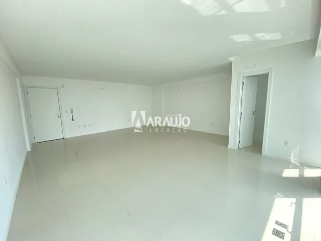 Loja com 68m², para alugar, no bairro Centro em Itajaí