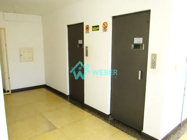Sala com 81m², à venda ou para alugar, no bairro Centro em Novo Hamburgo