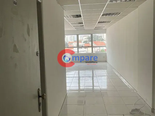 Sala à venda, no bairro Vila Pedro Moreira em Guarulhos