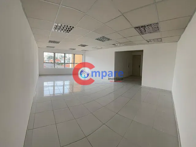 Sala à venda, no bairro Vila Pedro Moreira em Guarulhos