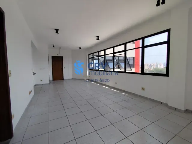 Sala com 41m², para alugar, no bairro Boa Vista em Londrina